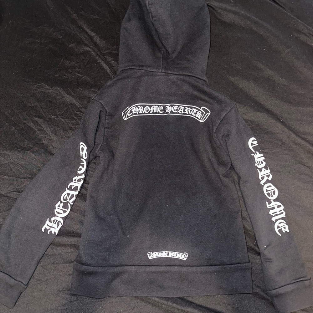 Kids black and pink chrome heart hoodie size 8 but runs small like size 4-6